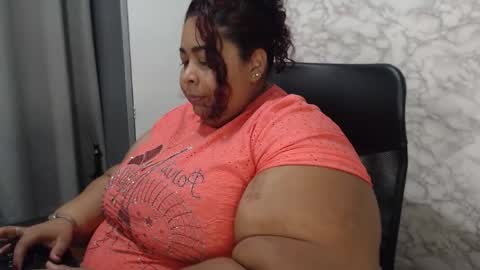 Snapshot of andrealopez1607 chatting on 09-25-25, 02:04 andrea lopez online show from 09-25-25, 02:04