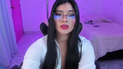 Snapshot of andreeart chatting on 05-01-26, 07:35 ig online show from 05-01-26, 07:35