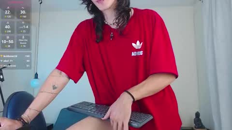 Snapshot of andreey50 chatting on 03-05-25, 12:05 Andrey online show from 03-05-25, 12:05