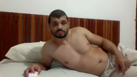 Snapshot of andreloko123 chatting on 04-27-26, 01:14 andreloko123 online show from 04-27-26, 01:14