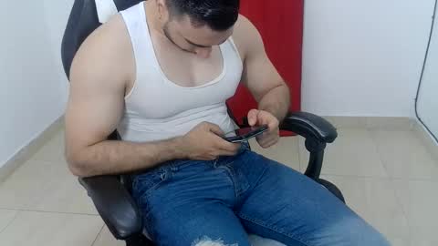 andres180950734 online show from 09-15-25, 10:54