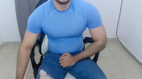 andres180950734 online show from 10-17-25, 10:51