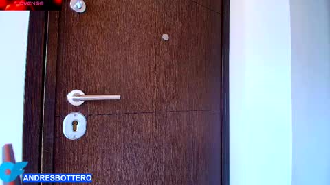 Snapshot of andres_bottero chatting on 02-18-26, 08:49 Andrs botero online show from 02-18-26, 08:49