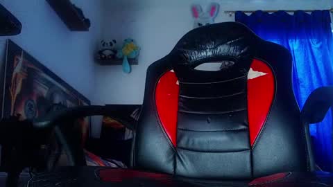 Snapshot of andres_cond chatting on 05-05-26, 12:46 Andrs o online show from 05-05-26, 12:46