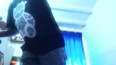 Snapshot of andres_cond chatting on 06-11-26, 04:38 Andrs o online show from 06-11-26, 04:38