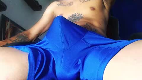 Snapshot of andres_cond chatting on 06-12-26, 04:44 Andrs o online show from 06-12-26, 04:44
