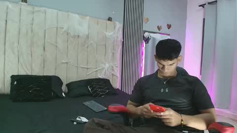 andres_stud online show from 10-12-25, 04:44
