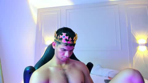 Snapshot of andres_stud chatting on 06-25-26, 05:12 andres_stud online show from 06-25-26, 05:12