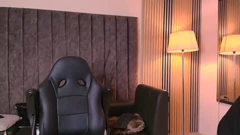 Snapshot of andres_stud chatting on 07-07-26, 04:04 andres_stud online show from 07-07-26, 04:04