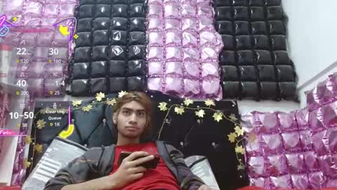 andresdark_07 online show from 12-17-25, 04:07