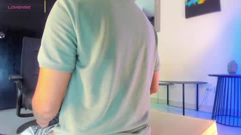 Snapshot of andresmer_ chatting on 06-07-26, 07:34 Andres online show from 06-07-26, 07:34