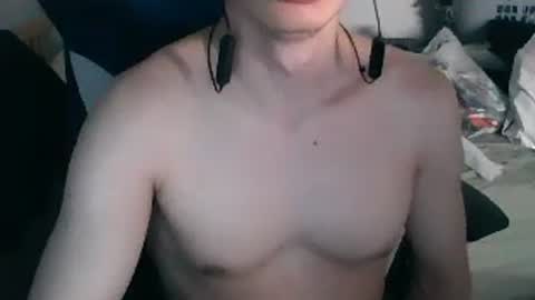 Snapshot of andresse_lat chatting on 07-20-26, 03:43 andresse_lat online show from 07-20-26, 03:43