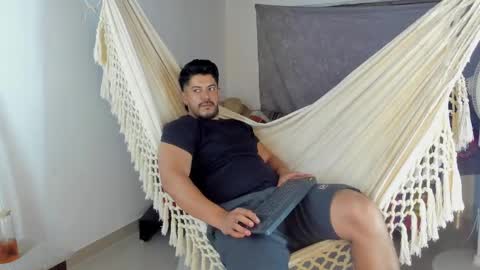 Andres online show from 05-30-26, 01:03