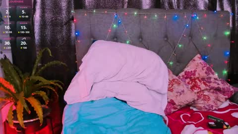 Snapshot of andresznaygarcia chatting on 04-05-26, 06:05 Andrew online show from 04-05-26, 06:05