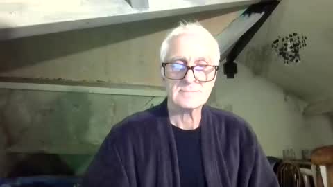Snapshot of andrew160258 chatting on 06-11-26, 12:32 Andrew online show from 06-11-26, 12:32