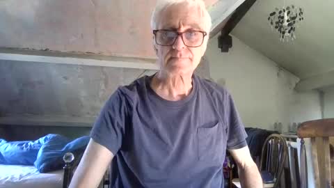 Snapshot of andrew160258 chatting on 07-16-26, 11:05 Andrew online show from 07-16-26, 11:05