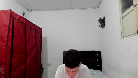 andrew_2811 online show from 04-15-26, 01:12