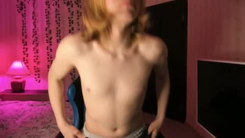 Snapshot of andrew_bolden chatting on 05-28-26, 07:33 Andrew online show from 05-28-26, 07:33