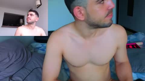 Snapshot of andrew_hot_999 chatting on 06-11-26, 11:30 Andrew online show from 06-11-26, 11:30