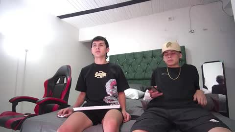 Snapshot of andrew_restrepo chatting on 09-10-25, 10:21 andrew restrepo online show from 09-10-25, 10:21