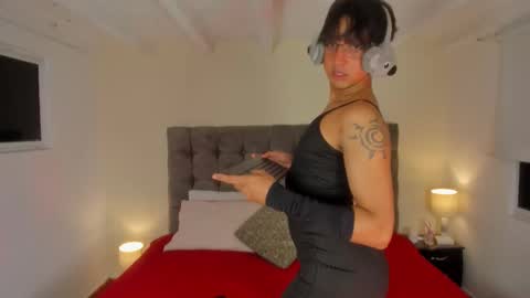 Snapshot of andrew_sissy chatting on 02-22-26, 04:46 Andrew online show from 02-22-26, 04:46