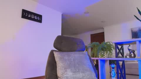 ANDREW WEST online show from 12-18-25, 08:48