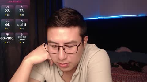 Snapshot of andrewmhilton_ chatting on 12-21-25, 06:20 andrewmhilton_ online show from 12-21-25, 06:20