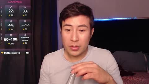 Snapshot of andrewmhilton_ chatting on 01-15-26, 05:12 andrewmhilton_ online show from 01-15-26, 05:12