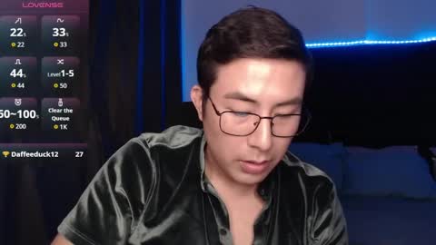 Snapshot of andrewmhilton_ chatting on 03-18-26, 12:03 andrewmhilton_ online show from 03-18-26, 12:03