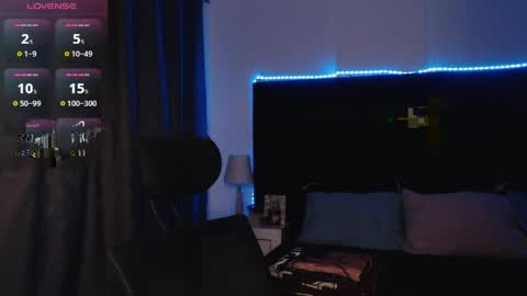 Snapshot of andrewmhilton_ chatting on 04-12-26, 04:50 andrewmhilton_ online show from 04-12-26, 04:50