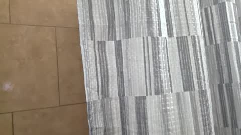 andrewo42601 online show from 12-16-25, 11:54