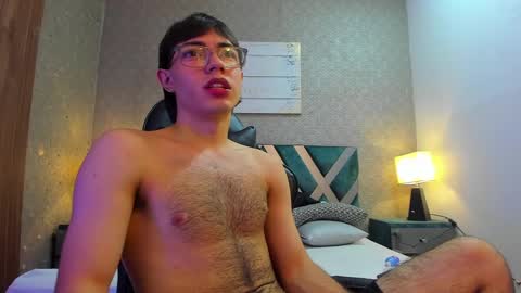 Snapshot of andreww_whitee chatting on 12-13-24, 11:06 AndreW White online show from 12-13-24, 11:06