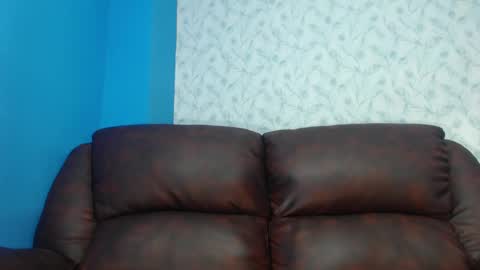 Snapshot of andreww_whitee chatting on 01-06-25, 11:42 AndreW White online show from 01-06-25, 11:42