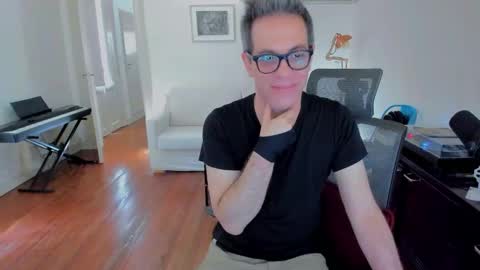 Snapshot of andy0pandi chatting on 12-05-24, 02:00 Andrew online show from 12-05-24, 02:00