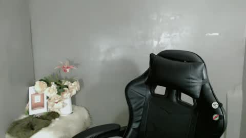 Snapshot of andy_coco chatting on 02-22-25, 11:24 Kisha online show from 02-22-25, 11:24