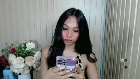 Snapshot of andy_coco chatting on 06-25-26, 05:12 Kisha online show from 06-25-26, 05:12