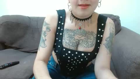 Snapshot of andy_rock_ chatting on 10-09-25, 11:08 andy online show from 10-09-25, 11:08