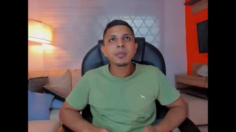 Snapshot of andy_stars_ chatting on 10-22-25, 02:45 andy online show from 10-22-25, 02:45