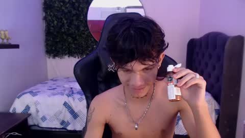 Snapshot of andyanddant chatting on 03-11-25, 03:34 andyanddant online show from 03-11-25, 03:34