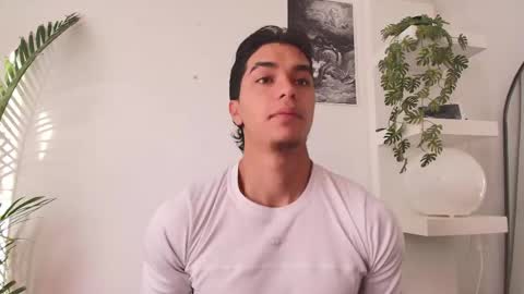 Snapshot of andypalmerr chatting on 05-23-26, 12:20 andypalmerr online show from 05-23-26, 12:20