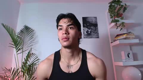 Snapshot of andypalmerr chatting on 05-27-26, 11:40 andypalmerr online show from 05-27-26, 11:40