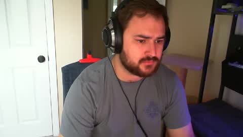 andysaurus_rex1 online show from 04-19-26, 05:45