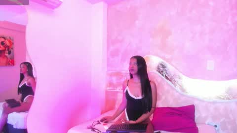 ANEE SAVAL online show from 10-21-25, 11:55