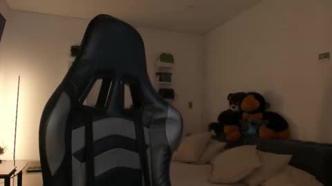      online show from 03-03-26, 02:50