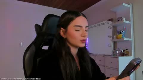 Snapshot of anelisse_ chatting on 07-16-26, 02:39 online show from 07-16-26, 02:39