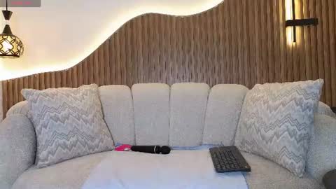 Snapshot of aneljones chatting on 06-13-26, 07:12 Anell online show from 06-13-26, 07:12