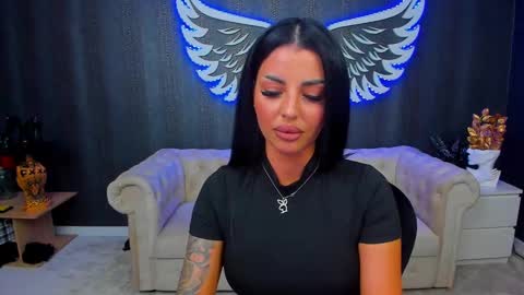 Anne online show from 03-08-25, 01:17