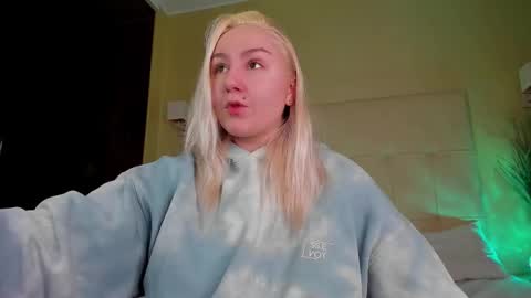 Snapshot of anet_dream chatting on 11-29-25, 05:16 Anet Dream online show from 11-29-25, 05:16