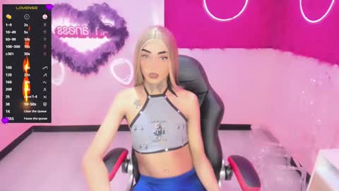 Snapshot of angel21___ chatting on 12-14-24, 11:45 Angel21 online show from 12-14-24, 11:45