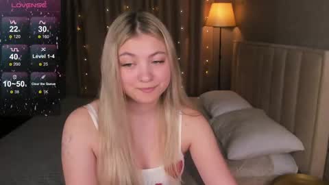 Snapshot of angel__grace chatting on 06-05-26, 06:52 Grace online show from 06-05-26, 06:52